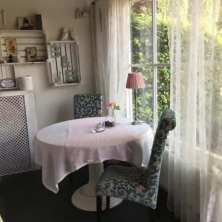 Alojamento de Acomodação e Pequeno-almoço Greyt Place 3*